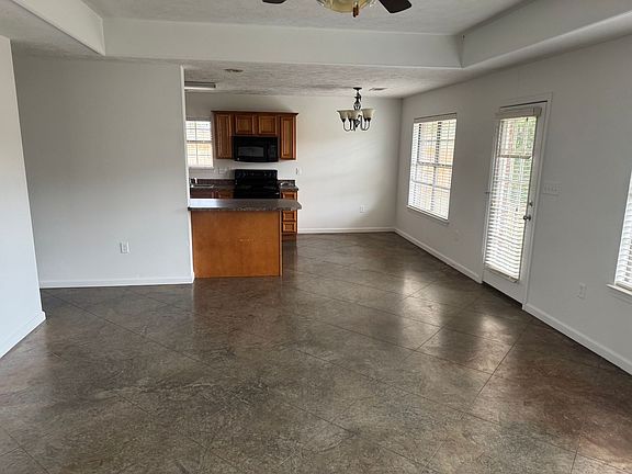 3rd image of 2850 Longbow Ln