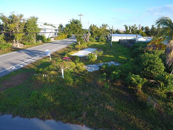 2nd image of 30421 Palm Dr