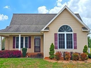 138 Happy Trails Ln, Appomattox, VA 24522