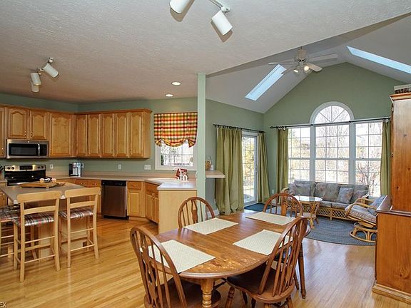 5th image of 27102 Courtland Mdws