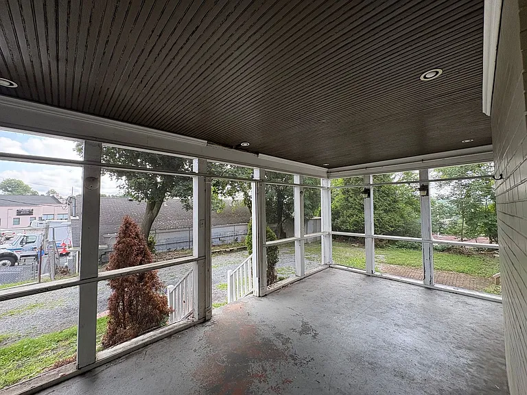 108 Bellevue Rd — Photo 16