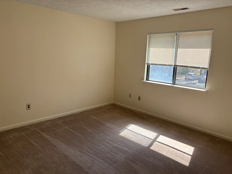 18 Stratton Ct #18 — Photo 7