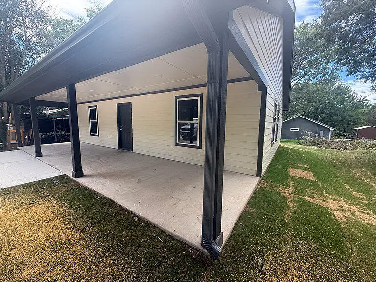2611 Hillside Dr — Photo 1