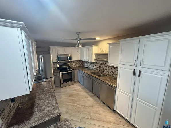 3710 E Peony Pl APT 207, Sioux Falls, SD 57103