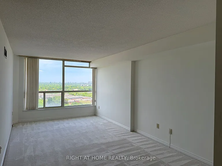 7300 Yonge St #1604 — Photo 11