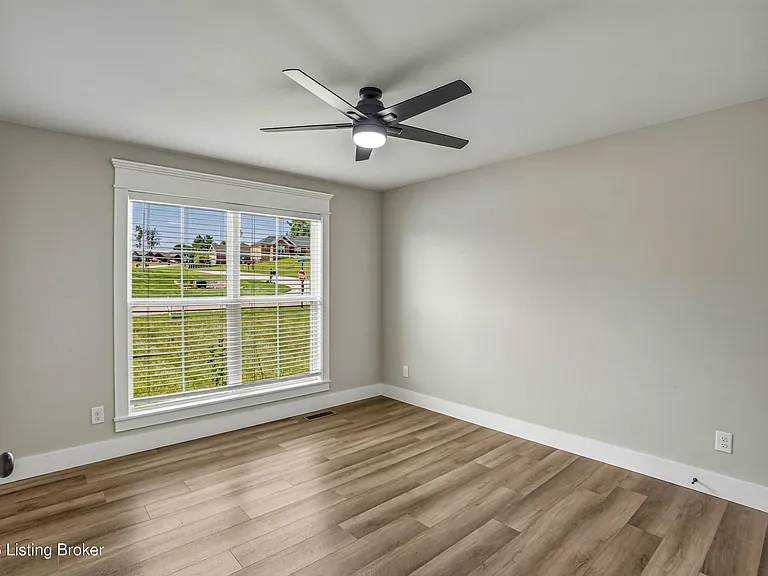 19 Clubhouse Ct — Photo 18