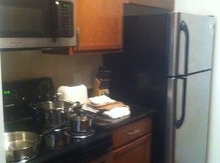 14210 43rd Ave N APT B, Plymouth, MN 55446