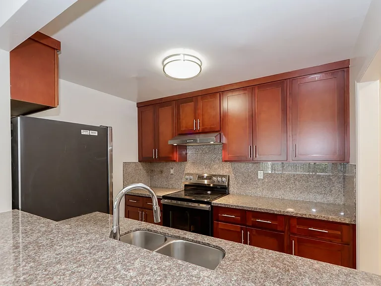 380 Vallejo Dr #128 — Photo 15