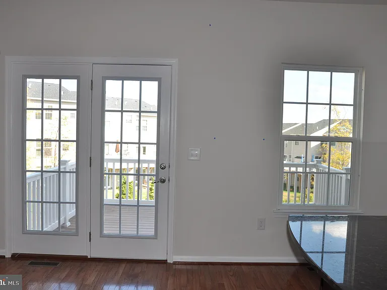 905 Susan Cir — Photo 21