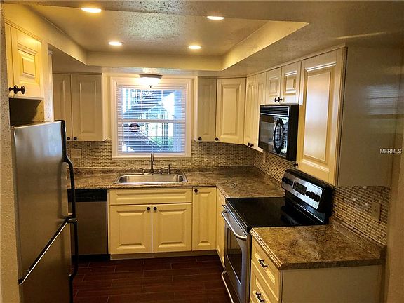 5th image of 10350 Carrollwood Ln APT 181