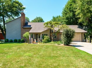 9504 Oakview Dr, Portage, MI 49024