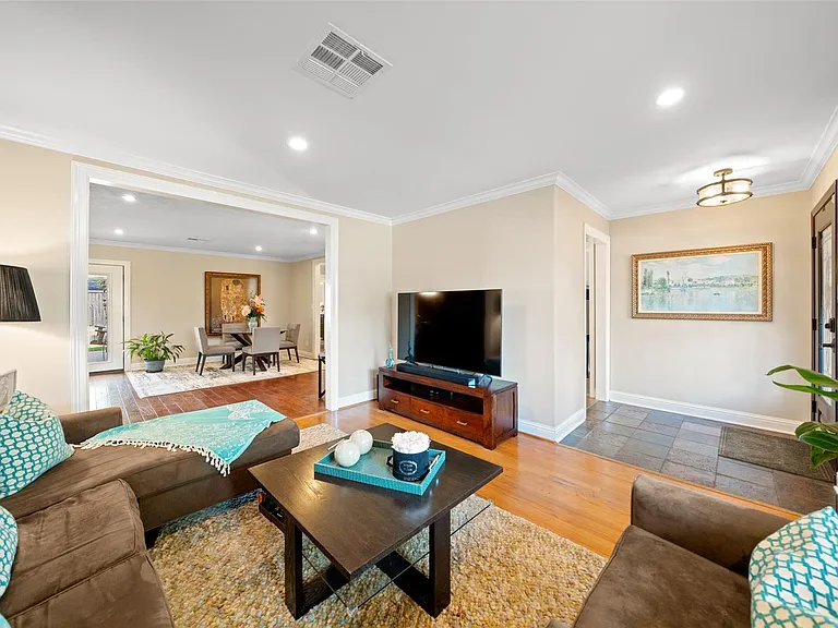 2523 Droxford Dr — Photo 5