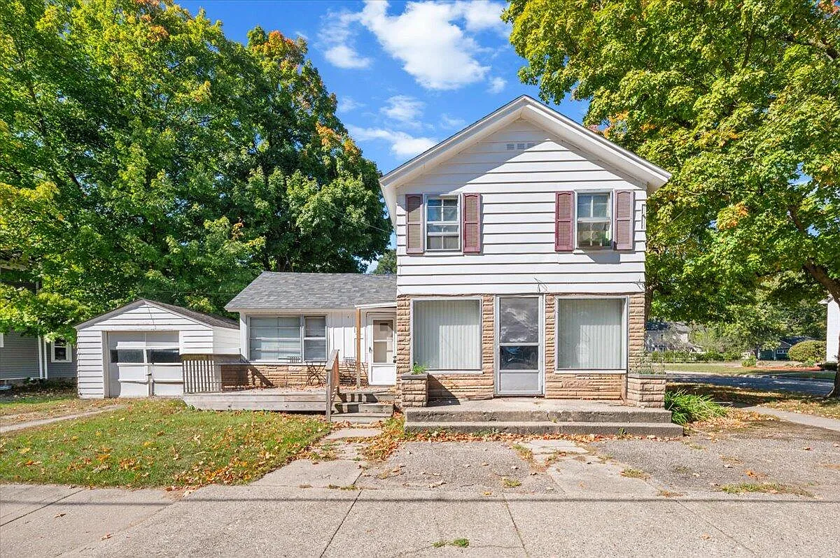 169 N Union St photo 1
