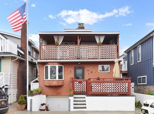 35 Connecticut Ave, Long Beach, NY 11561