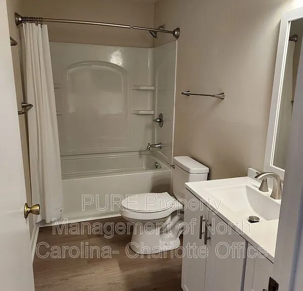 7510 Woods Ln #30 — Photo 22