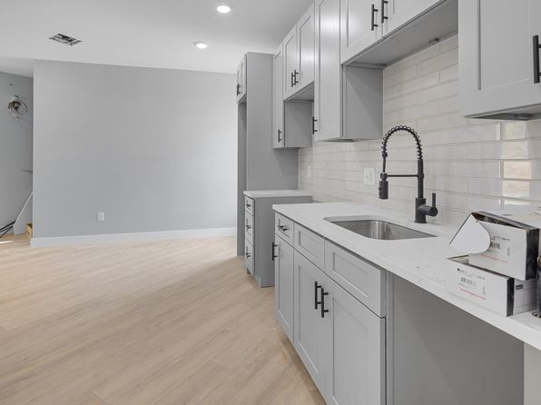 101 Gregory St #2