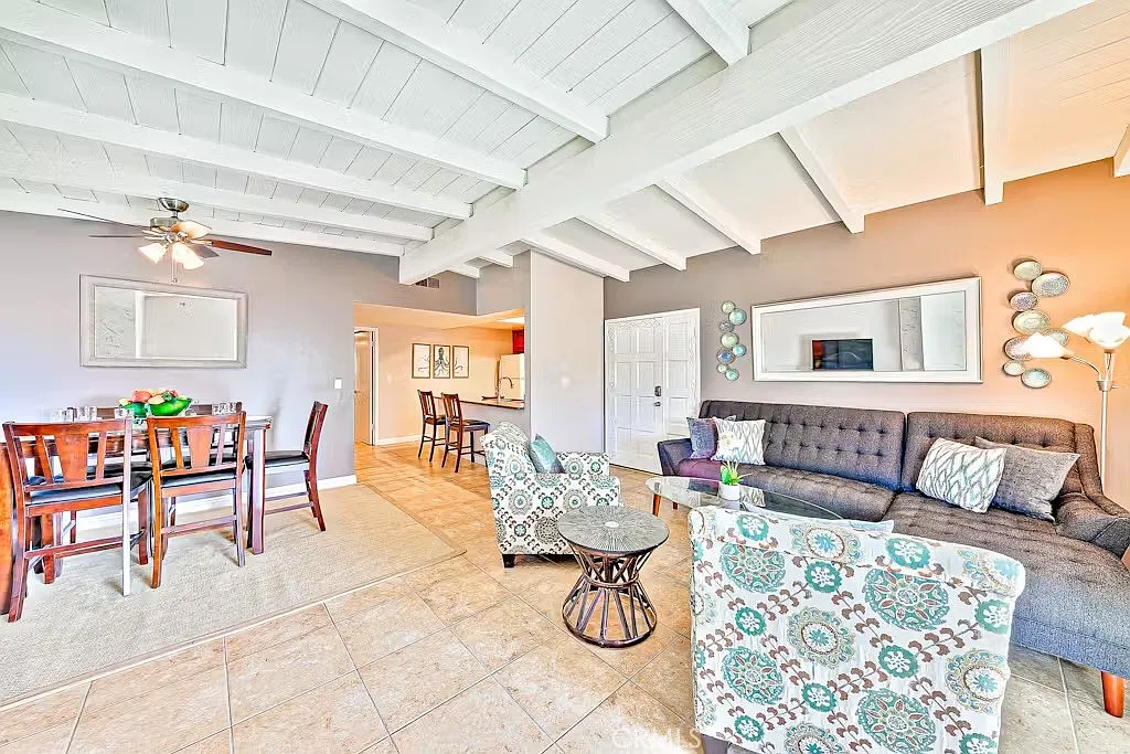 3 bed, 1400 sqft, $6,150 — Photo 4