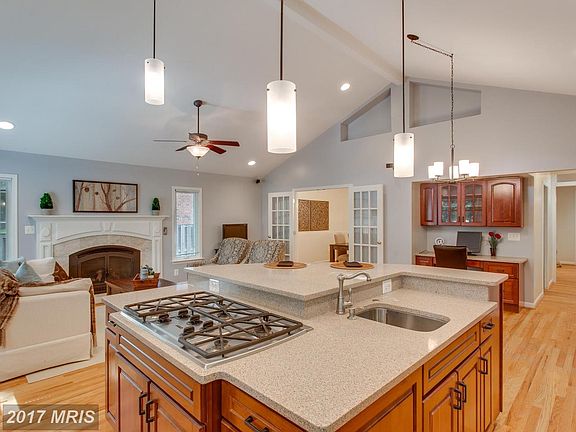 2nd image of 10028 Eastlake Dr