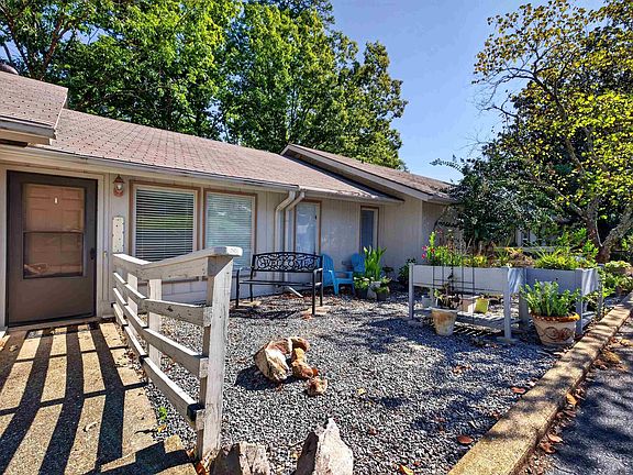 4th image of 4 Perralena Way