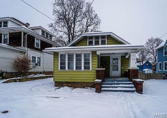 3rd image of 3909 Deveaux St
