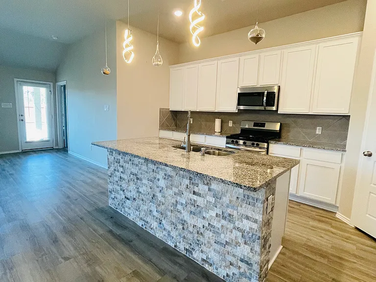 1202 Mare Stable Ct — Photo 11