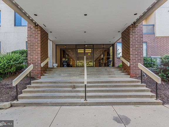 3rd image of 6300 Stevenson Ave APT 310