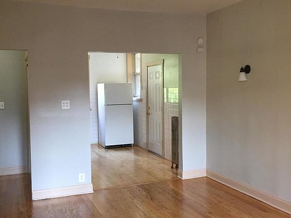 5th image of 832.5 W Sunnyside Ave #1E