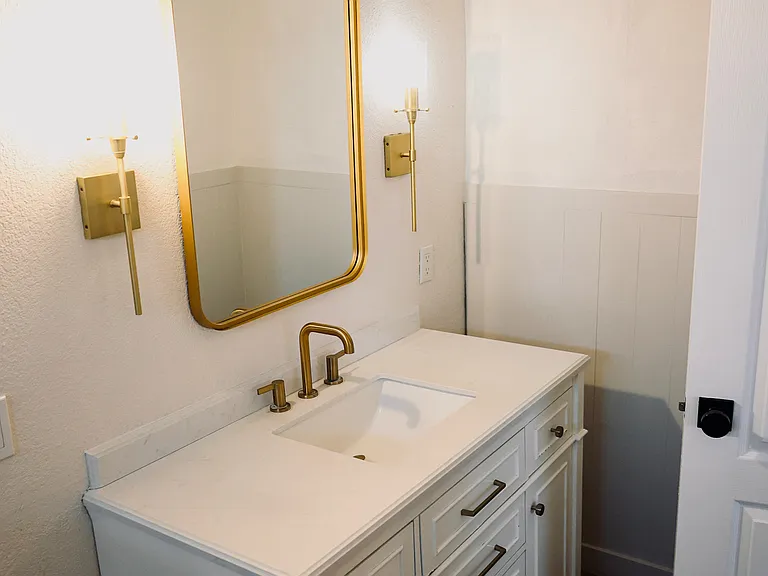 Main Bathroom