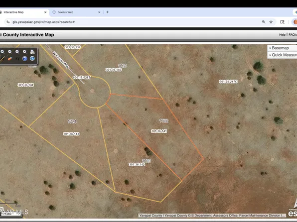 32208 W Corona Way, Seligman, AZ 86337