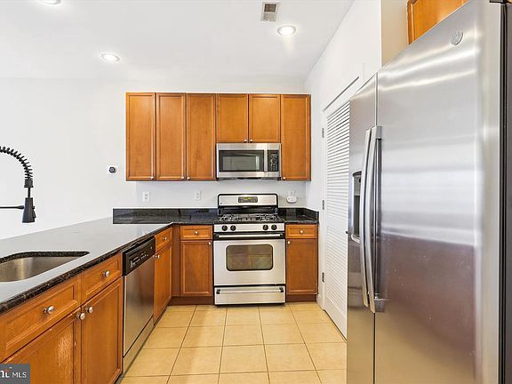 3rd image of 181 E Reed Ave APT 305