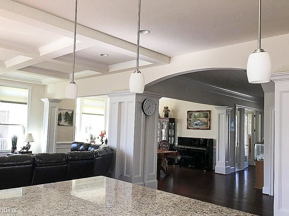 6503 Manor Ridge Ct 1