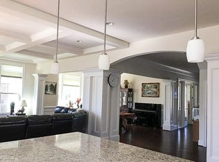 6503 Manor Ridge Ct, Falls Church, VA 22043