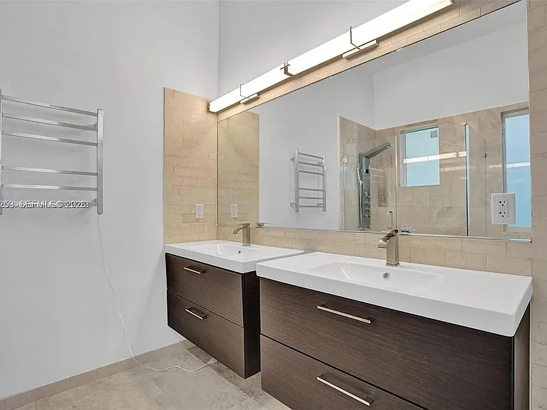 1759 SW 30th Pl — Photo 54