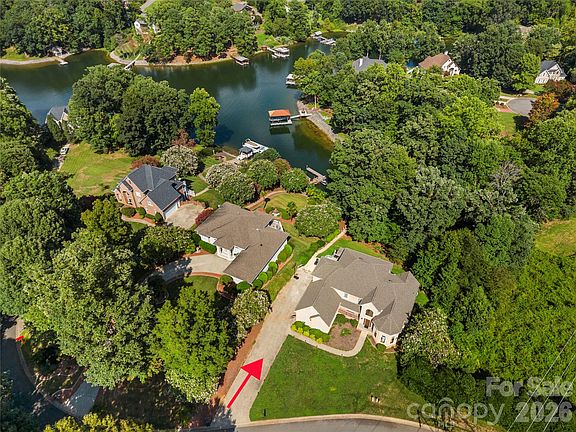2nd image of 122 Long Cove Ln