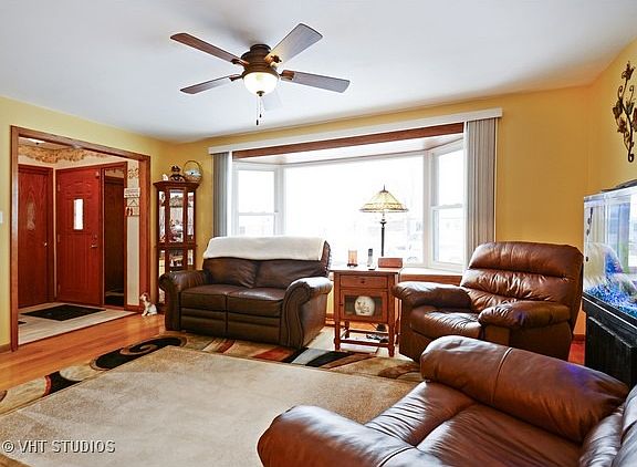 3rd image of 17351 Oleander Ave