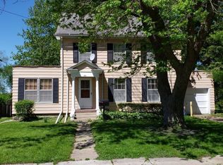 720 N 11th St, Centerville, IA 52544