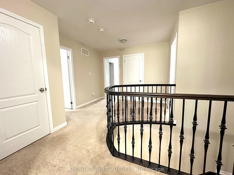 116 Hurst Dr — Photo 31
