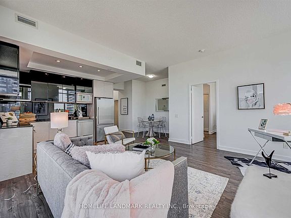 4th image of 72 Esther Shiner Blvd #706