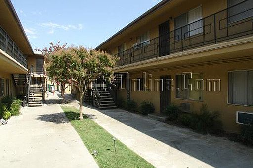 5th image of 7322 Variel Ave APT 14