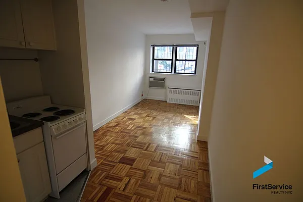 Rented by FirstService Realty (legacy) | media 18