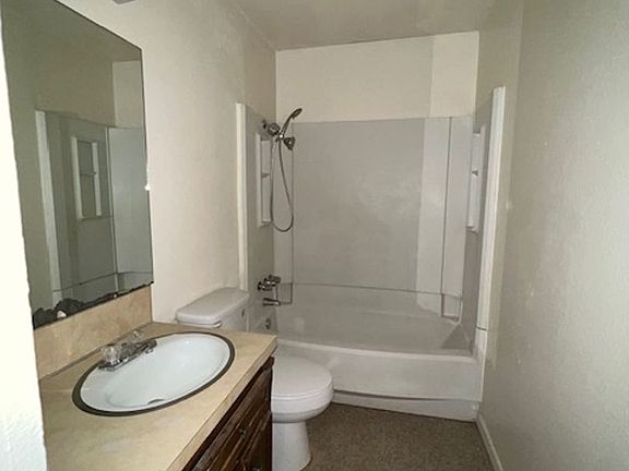 4th image of 1250 Elm St #A