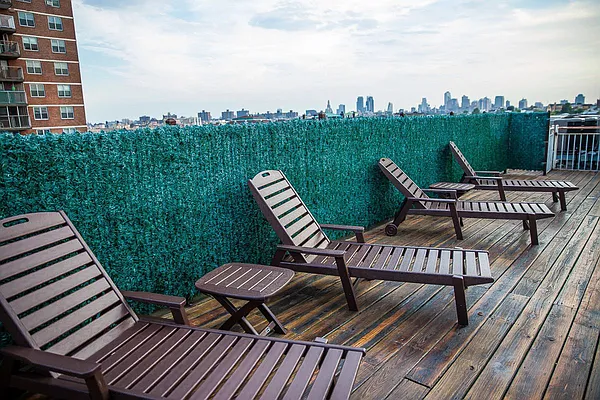 Rented by Cyberapts Management | media 29