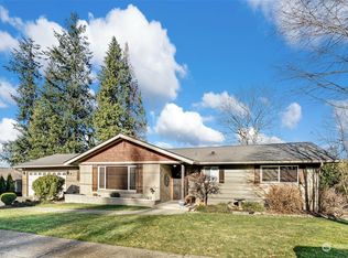 26018 SE 426th St, Enumclaw, WA 98022