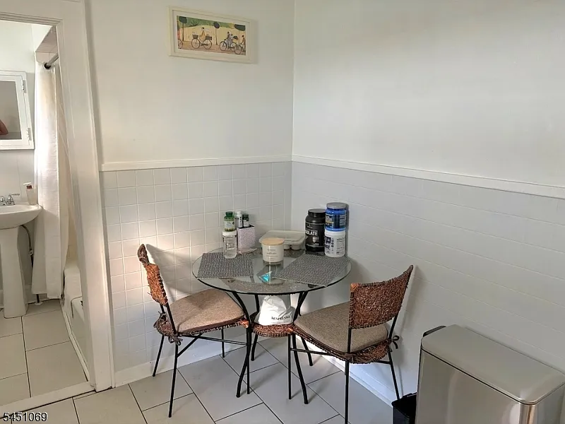1 bed, 1.0 bath, $2,000 — Photo 4