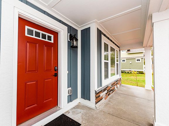 3rd image of 729 Preserve Dr