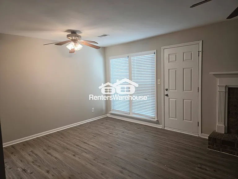 4891 Jenny Dr — Photo 12