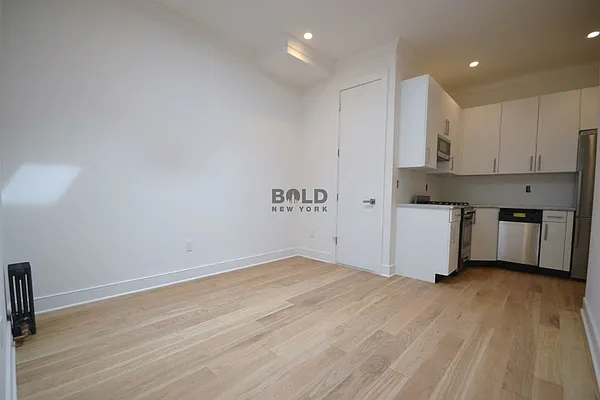 Rented by Bold New York | media 10