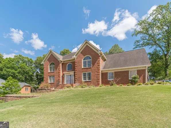 5060 Hodgkins Pl SW, Lilburn, GA 30047