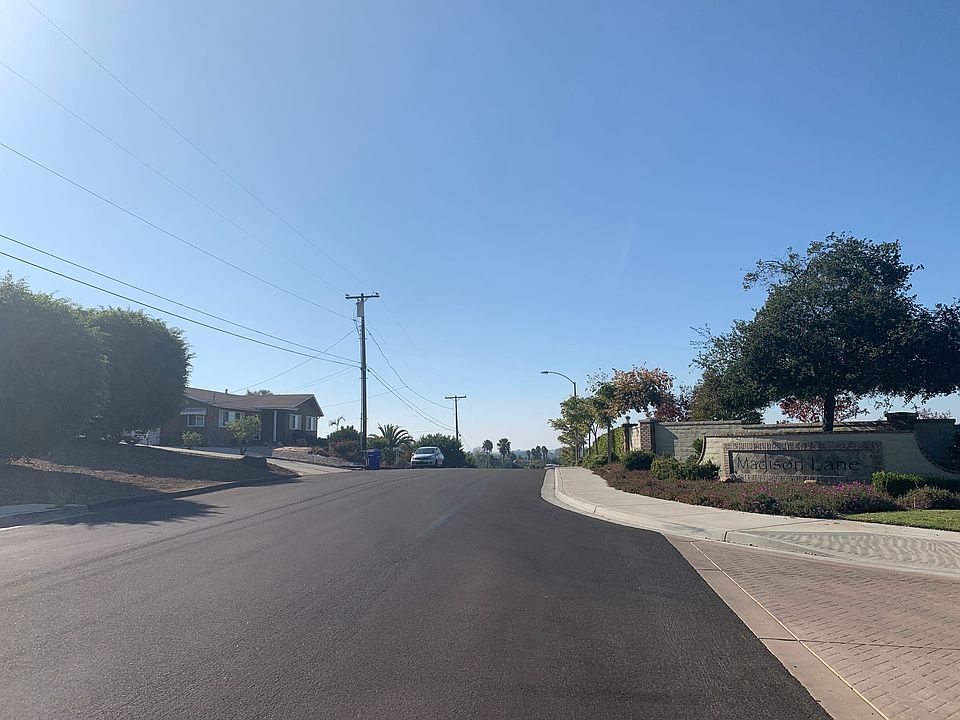 2nd image of 804 Cuesta Ct