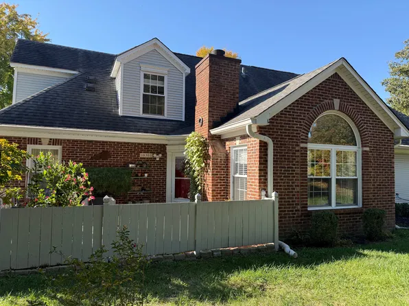 10303 Parkstone Dr, Louisville, KY 40241